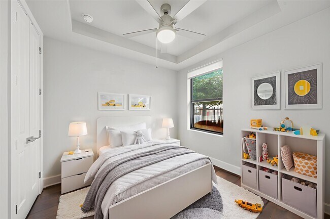 Foto del edificio - 2401 Crawford St