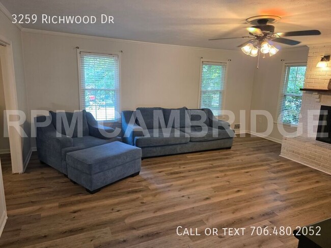 Building Photo - 3259 Richwood Dr NW
