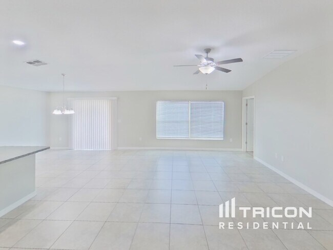Foto del edificio - 10122 Crested Fringe Dr