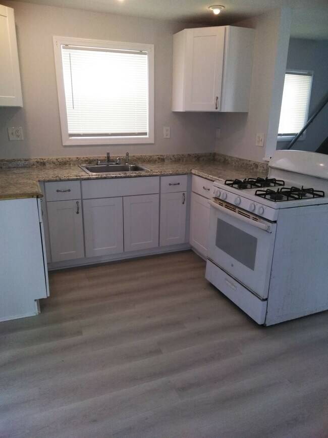 Foto del edificio - 969 Maplewood Ave