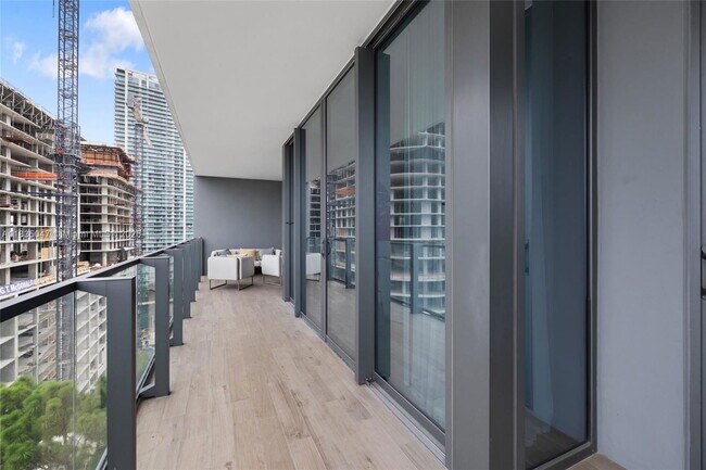 Foto del edificio - 88 SW 7th St