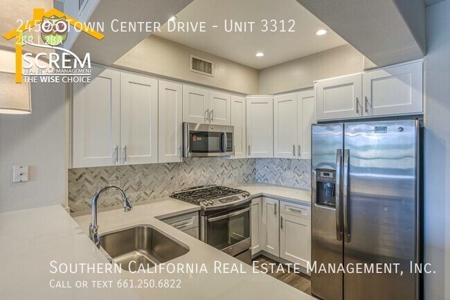 Foto del edificio - 24595 Town Center Dr