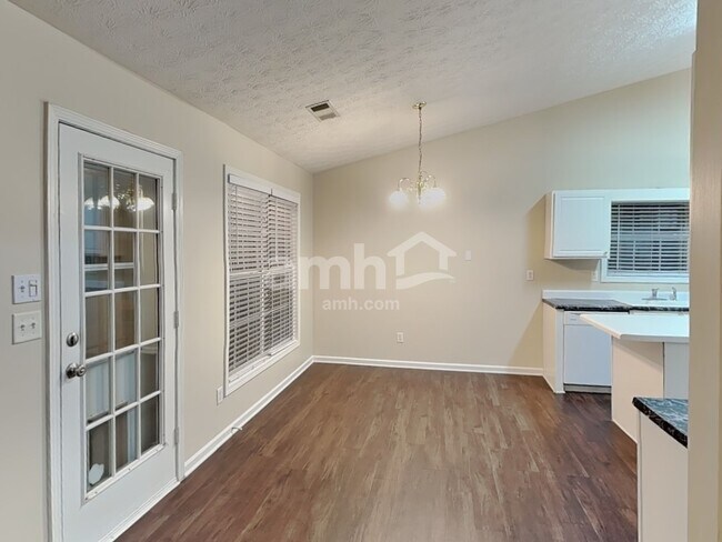 Building Photo - 3369 Woodtree Ln