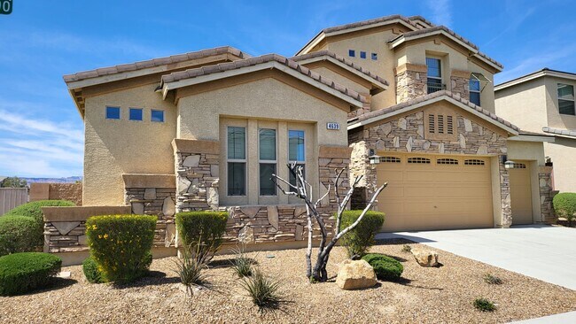 Foto del edificio - 5 bedroom, 4 bathroom home with a Casita