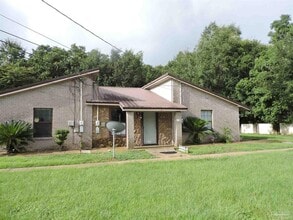 Building Photo - 1345 Jasma Ln