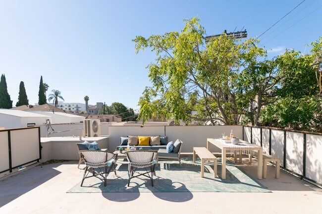 Foto del interior - 513 N HELIOTROPE DR