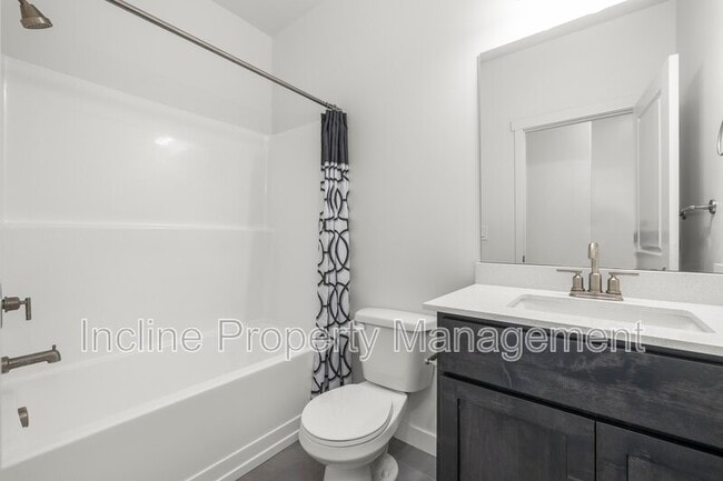 Building Photo - 407 S Meadow Garden Rd