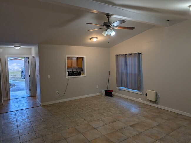 Foto del edificio - 714 59th Ave Dr W