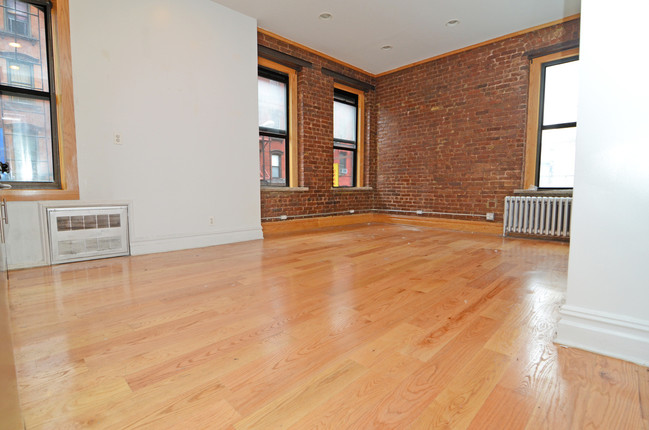 Building Photo - 2 Eldridge St