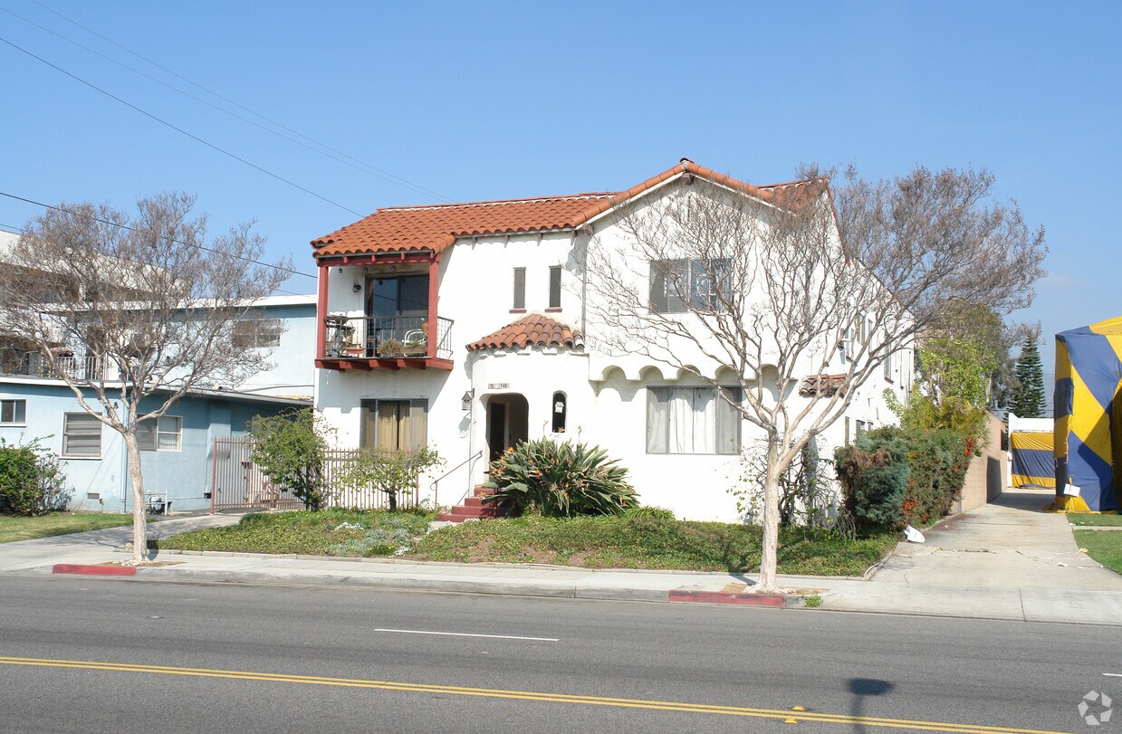 Primary Photo - 619 E Chevy Chase Dr