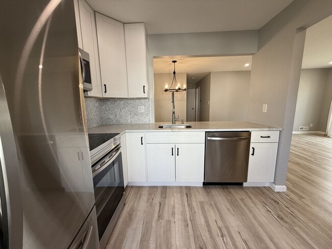 Building Photo - 315B Delancey Pl