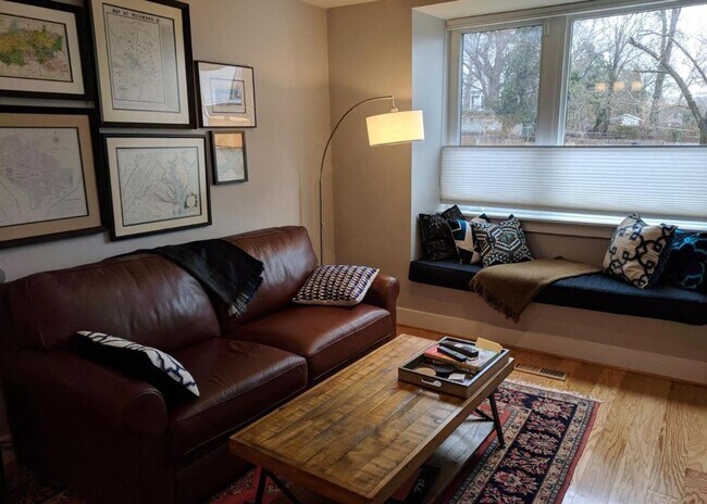 Foto del edificio - Contemporary Brookland 2 bed/2.5 bath cond...