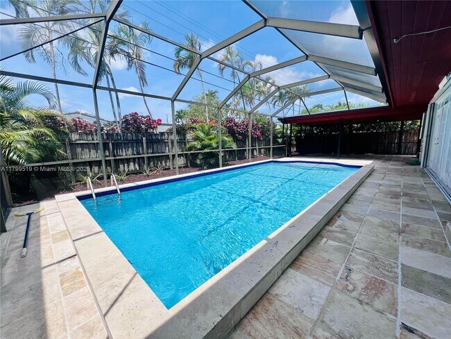 Foto del edificio - 1710 SW 98th Ct