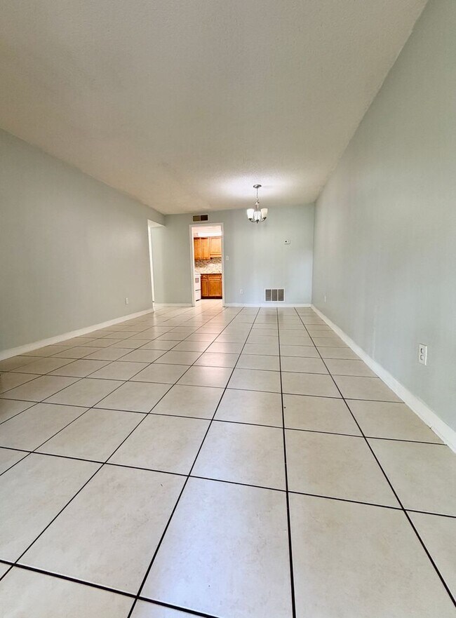 Building Photo - 7609 Dolonita Dr