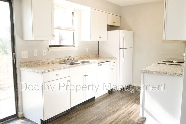 Foto del edificio - 22 S Germantown Rd