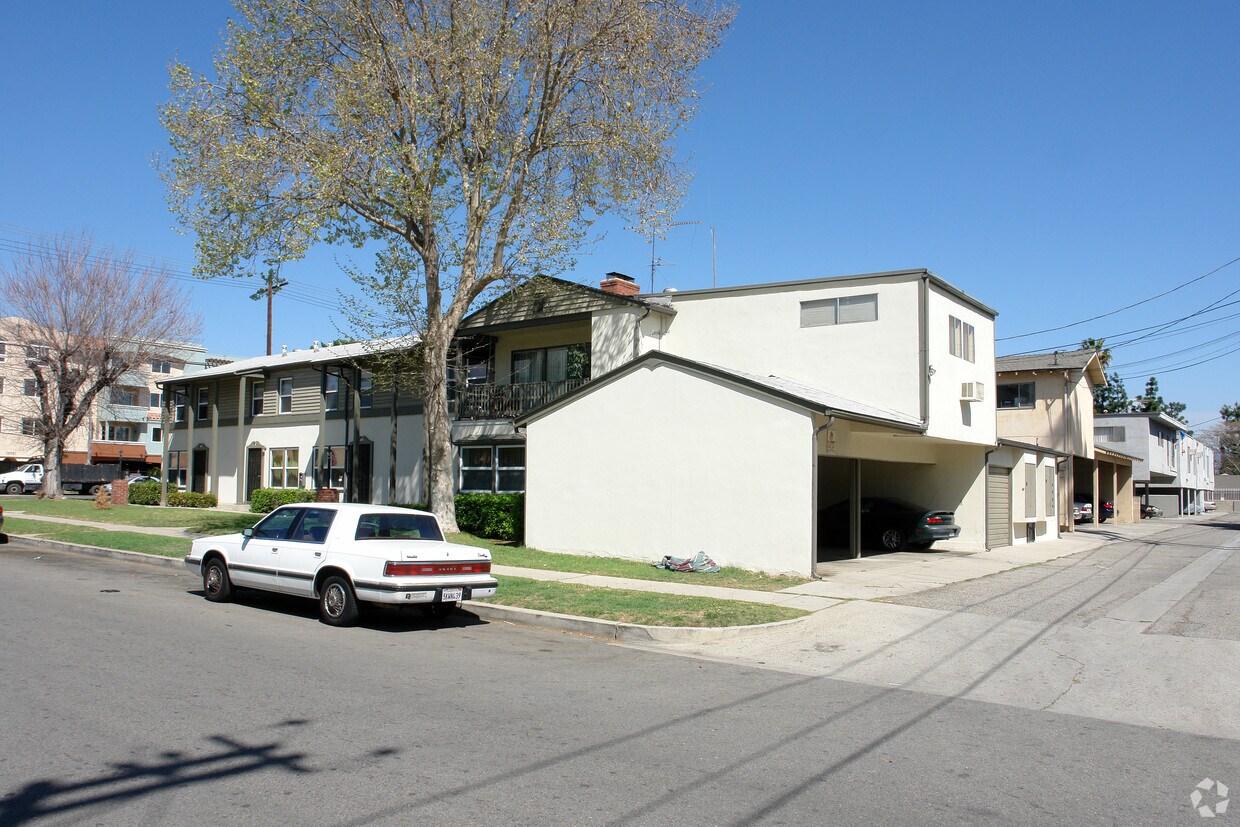 Foto principal - 7150 Costello Ave