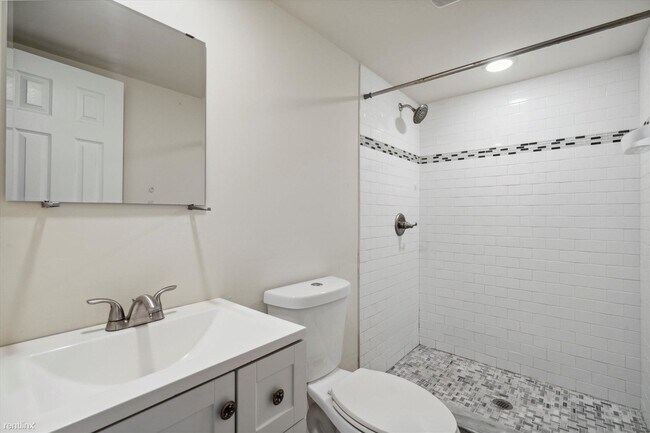 Building Photo - 4 br, 2 bath Duplex - 1714 FONTAIN ST Unit 2