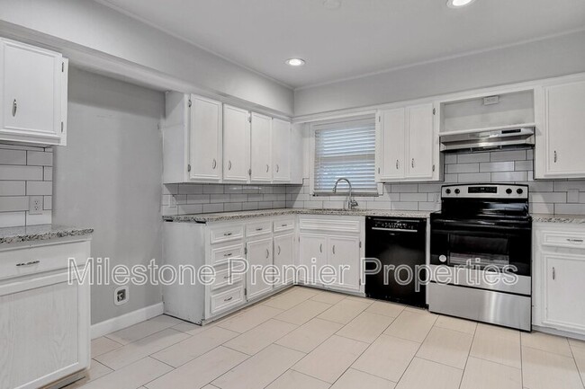 Foto del edificio - 1712 Mockingbird Ln