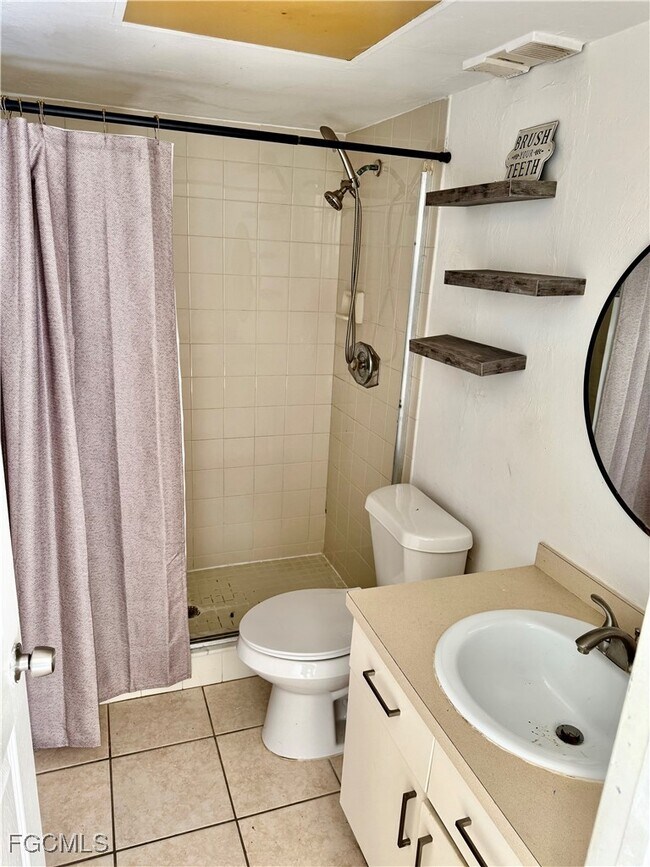 Building Photo - 1104 SE 8th St