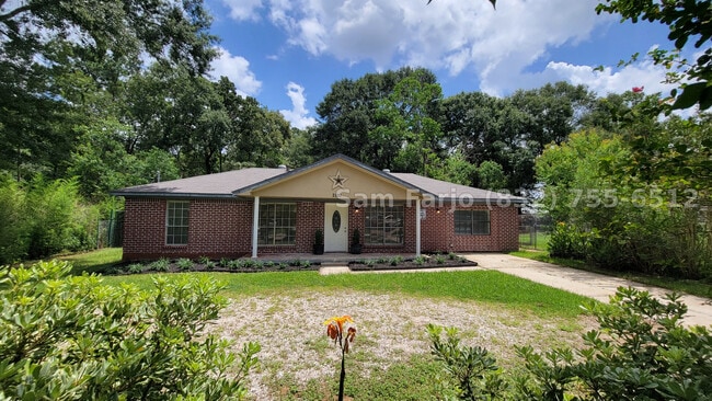 Building Photo - 2100 Hill Top Ct