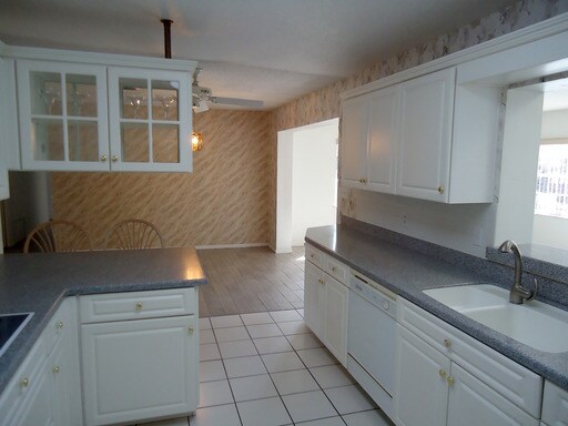 Building Photo - 2830 Ambergate Rd