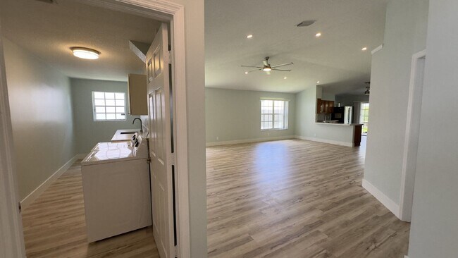 Building Photo - 13285 Opal Ln