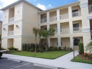 Building Photo - 600 Gardens Edge Dr