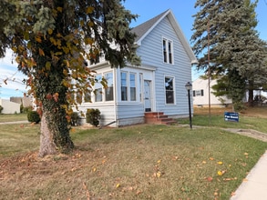 Building Photo - 118 E Jefferson St