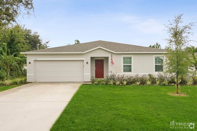Building Photo - 2320 Gardenia Rd