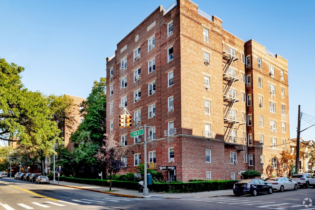 Winthrop Apartments Apartments in Forest Hills, NY