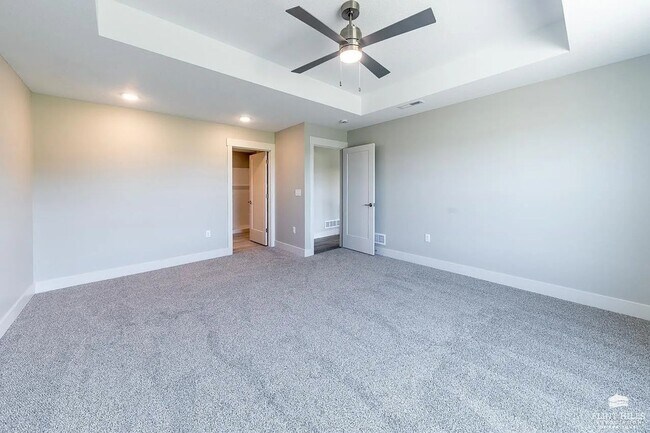 Building Photo - Open-Concept Modern 3 Bedroom, 3 bathroom house
