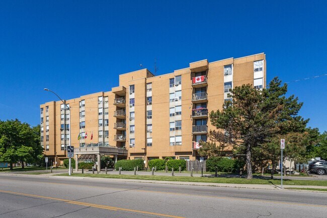 Photo du bâtiment - Gorgeous Renovated 2 Bed On Mall Road