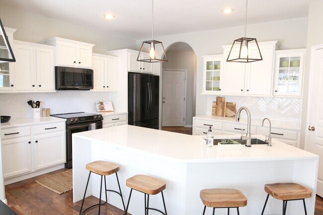 Foto del edificio - Lovely Home For Rent In Lehi, UT