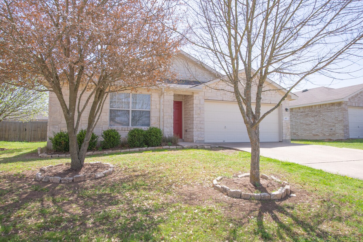 Primary Photo - 419 Indian Meadow Dr