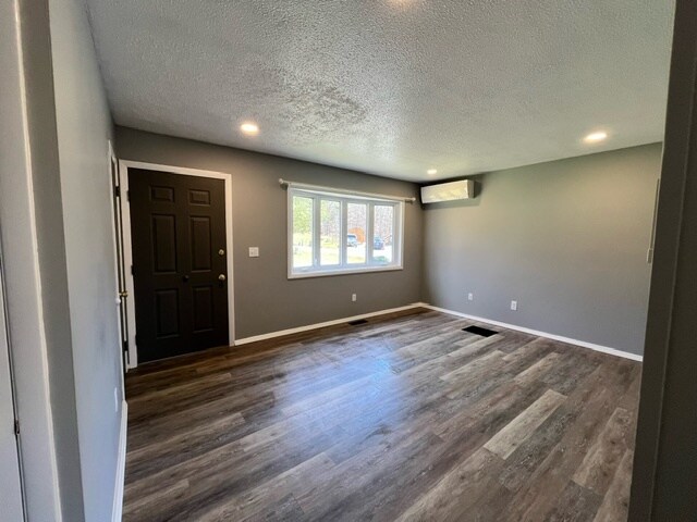 Foto principal - 115 Peterson Terrace