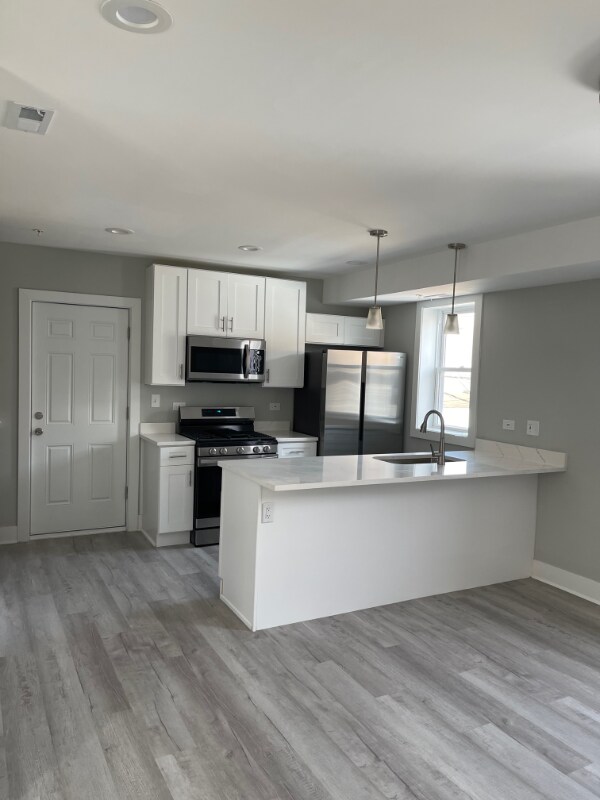 Foto del edificio - 2242 W 18th Pl