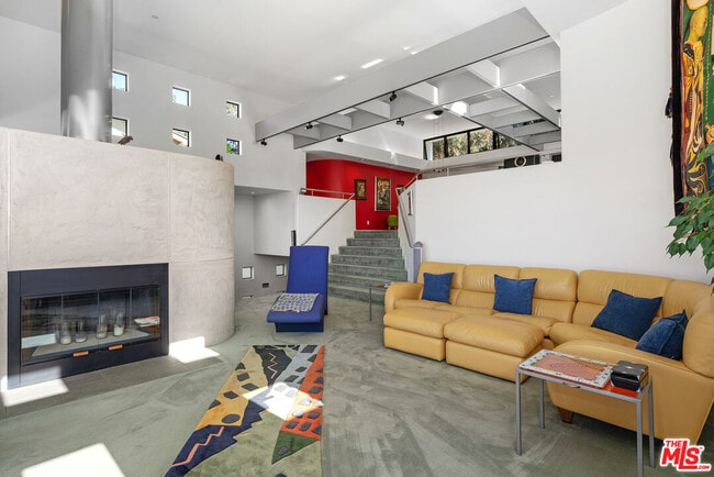 Foto del edificio - 477 Upper Mesa Rd