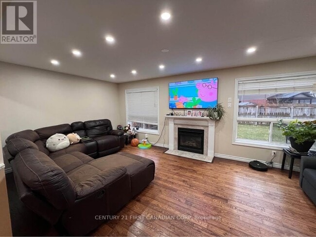 Building Photo - 2317 Yellowbirch Way