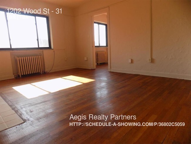 Building Photo - 1202 Wood St