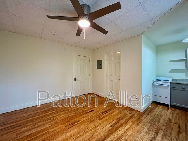 Foto del edificio - 43 Ravenscroft Dr