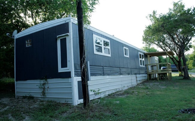 Foto del edificio - 823 Blackfoot Ct