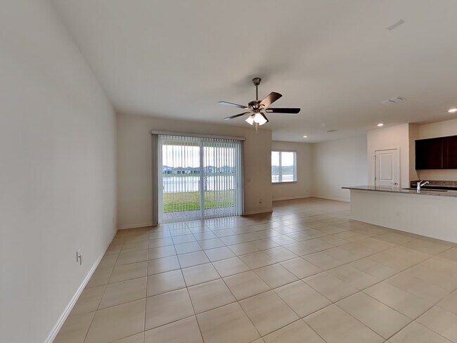 Foto del edificio - 2636 Blowing Breeze Avenue