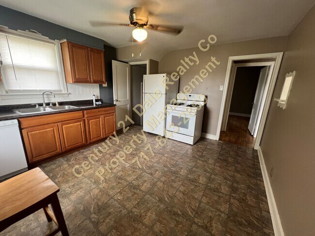Foto del edificio - 3 BR 1 Bath Home in Central York School Di...