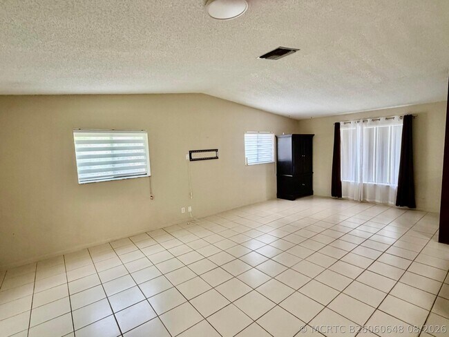 Building Photo - 7714 SW 8th Ct