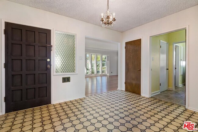 Foto del edificio - 9600 Lockford St