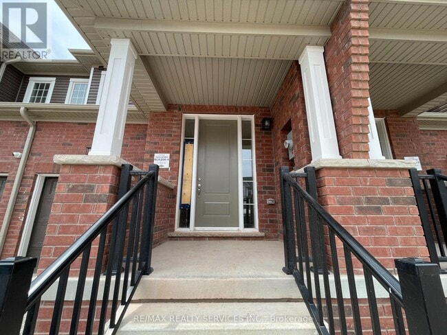 Building Photo - 156 Sanders Rd