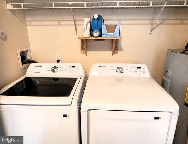 Foto del edificio - 124 Dickens Ln