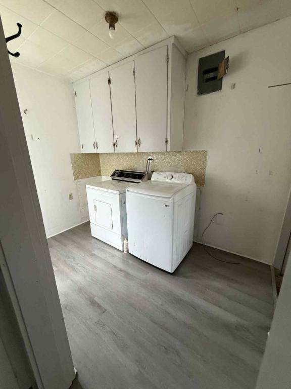 Building Photo - 1108 Grove St