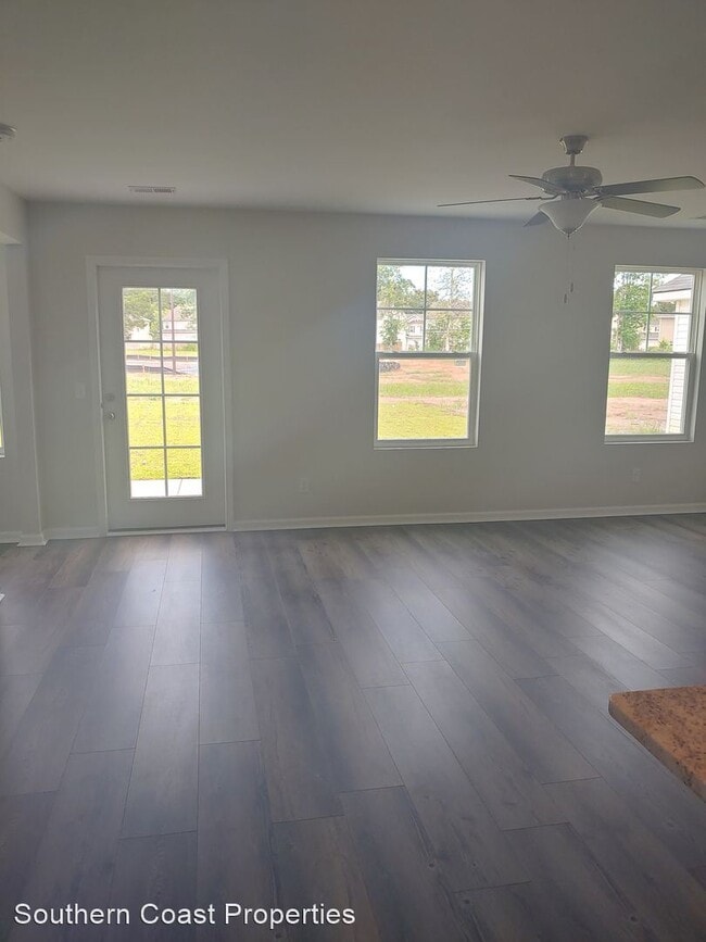 Foto del edificio - 3 br, 2 bath House - 90 Dunnoman Drive