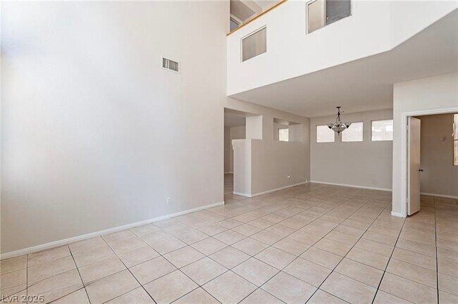 Foto del edificio - 3588 White Mountain St